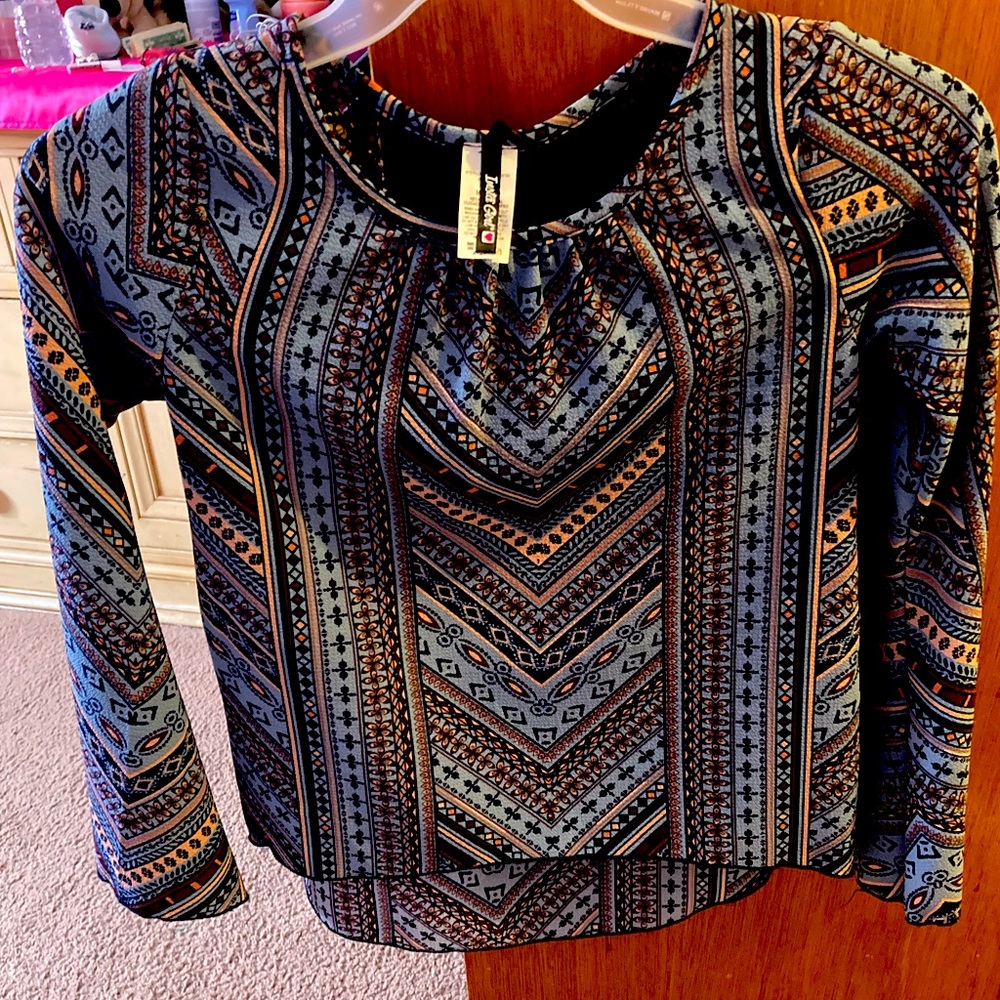 Girls floweral sleeve blouse